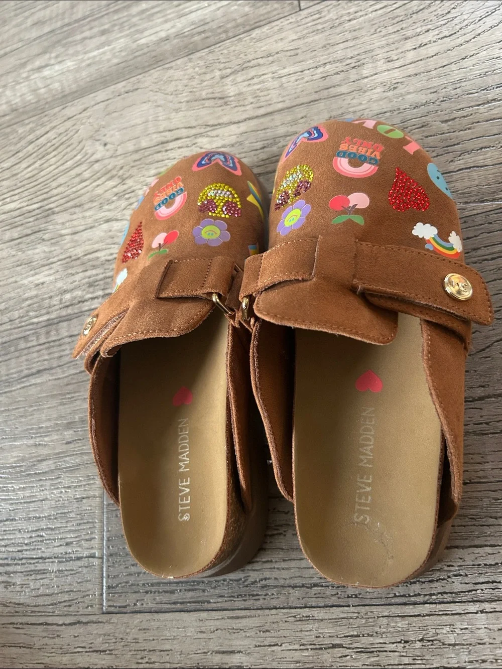 Steve Madden Brown Kids Slip-On Clogs with Colorful Sticker Motifs